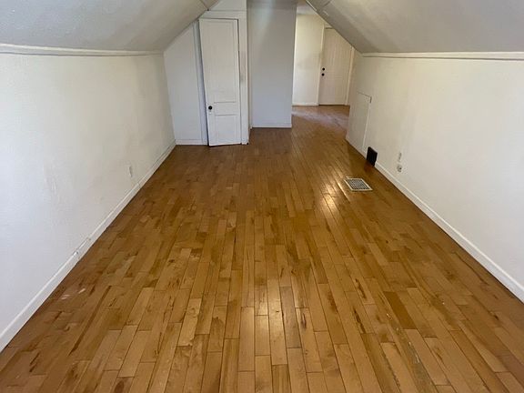 3rd image of 3947 Bryant Ave N