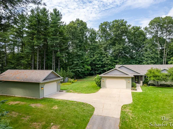 10348 Heether Rd, Belding, MI 48809