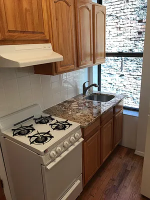 Rented by Michael Palmieri, LREB | media 17