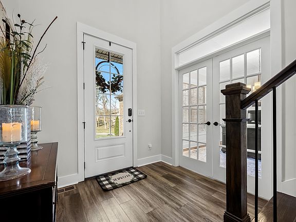 5th image of 120 Watermill Ln