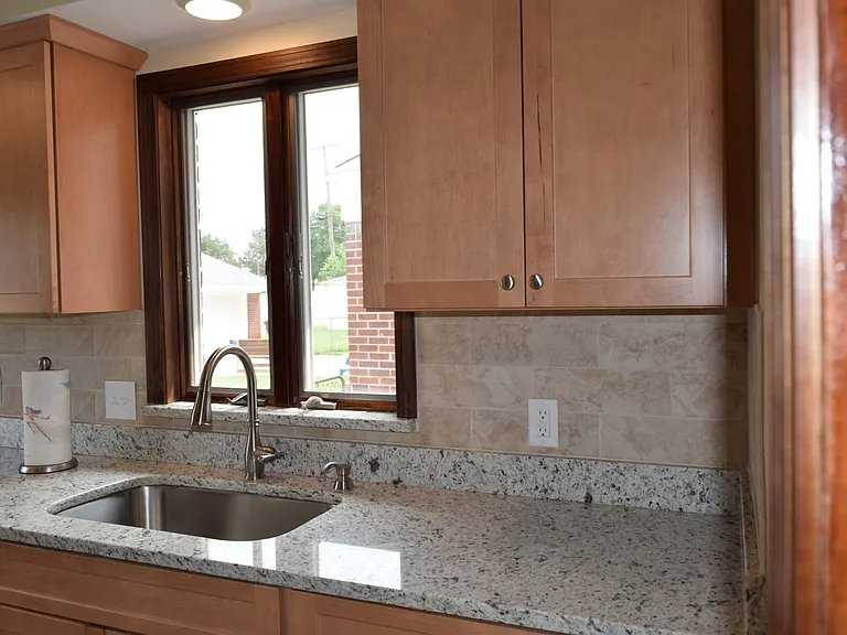 2459 Medford St — Photo 6