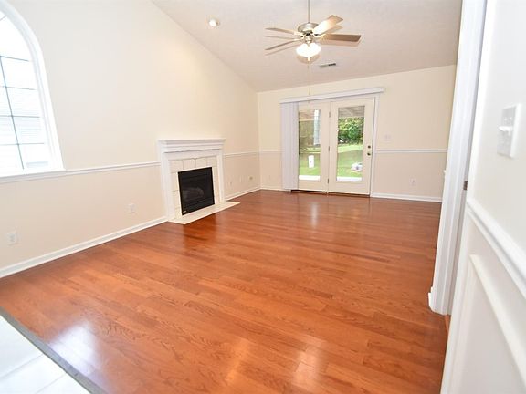 3rd image of 1689 Atoma Dr