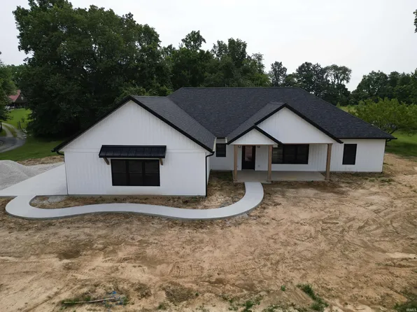 4088 N Bradfield Dr, Petersburg, IN 47567