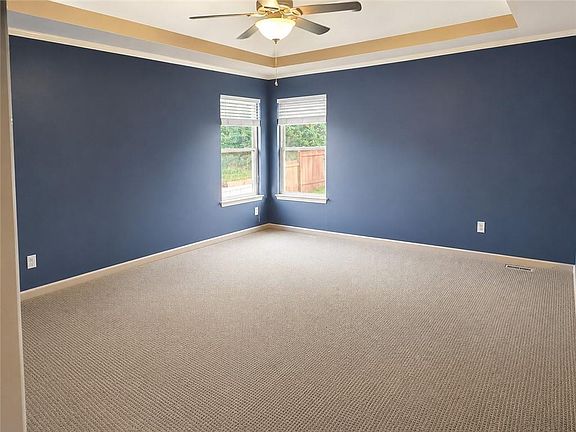 4th image of 412 Duncan Dr