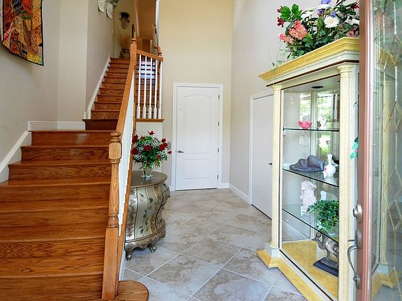 5th image of 28480 Altessa Way APT 202