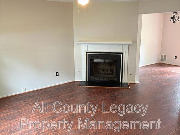 2nd image of 5774 Wells Cir