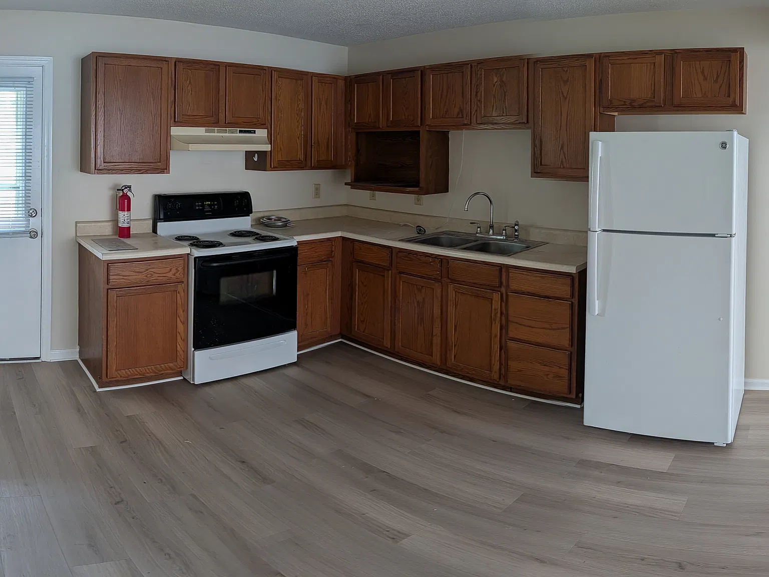 2 bed, 900 sqft, $950 — Photo 4