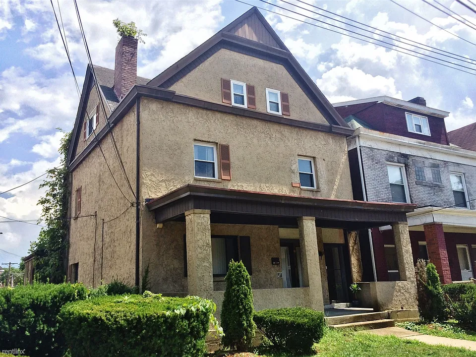 834 Highview