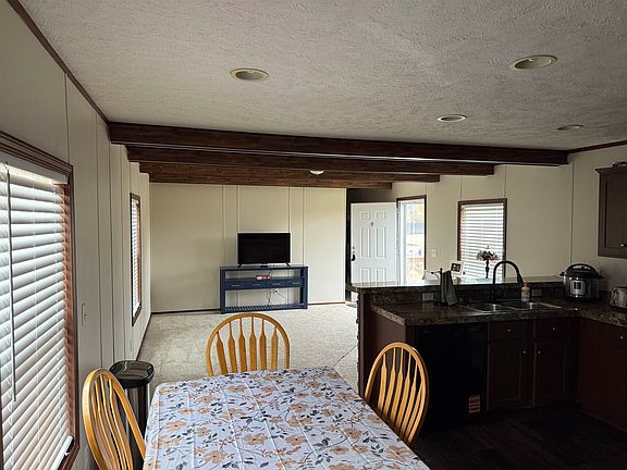 3rd image of 1045 Old Union Rd