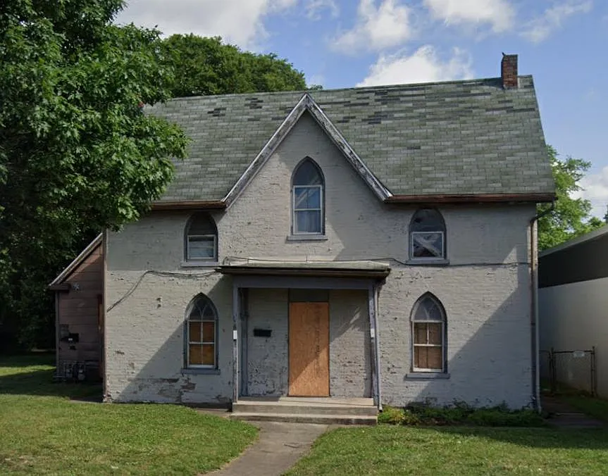 523-525 E Main St