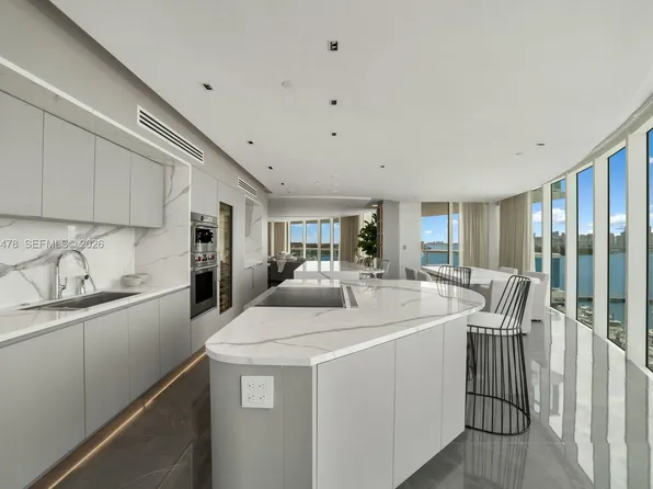 1000 S Pointe Dr APT 901, Miami Beach, FL 33139