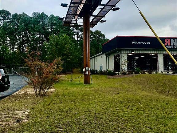3rd image of Pamalee Dr
