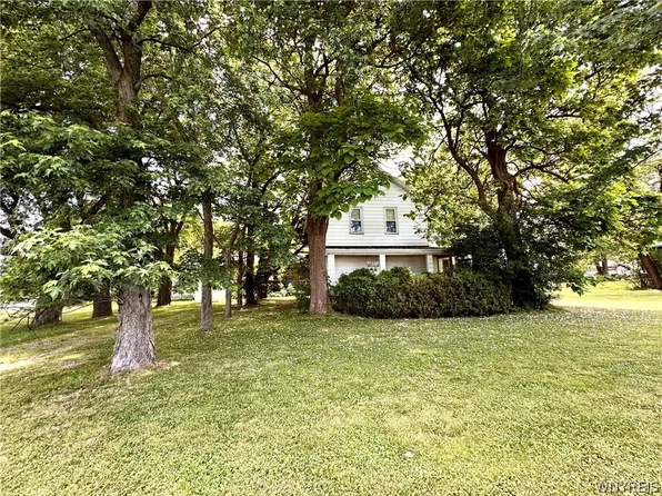 3627 Bowen Rd, Lancaster, NY 14086