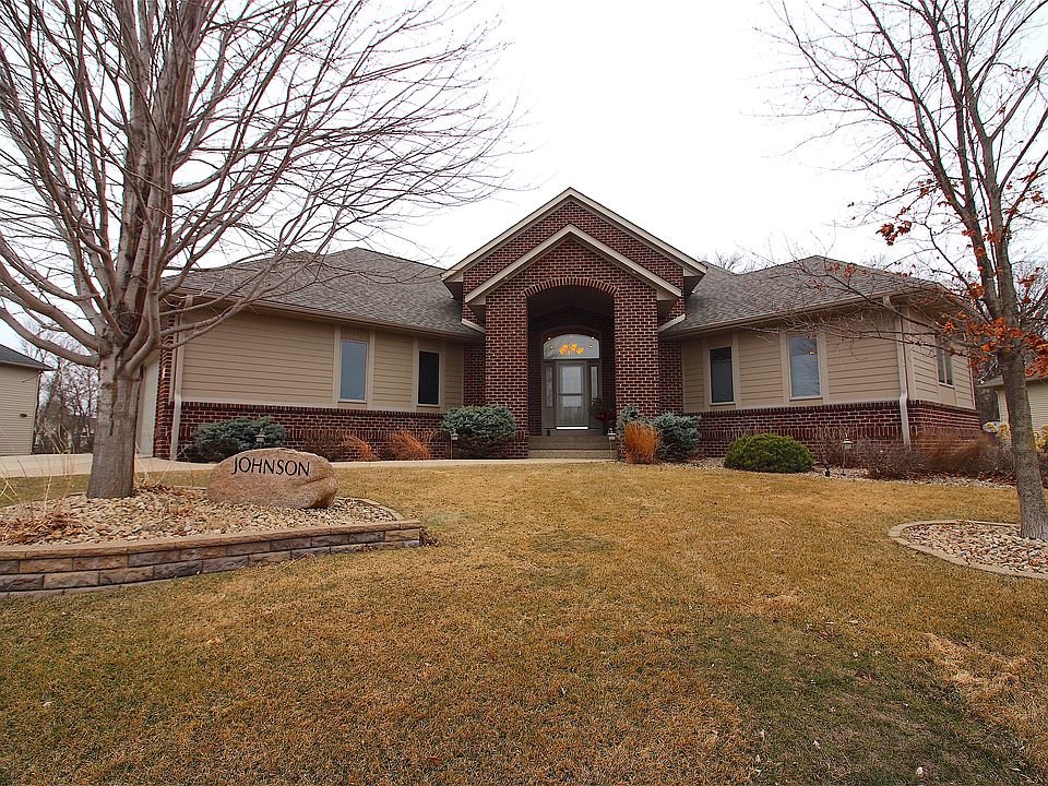 1st image of 112 Creekside Dr