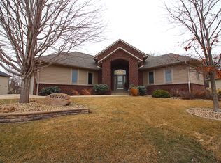 112 Creekside Dr, Mankato, MN 56001