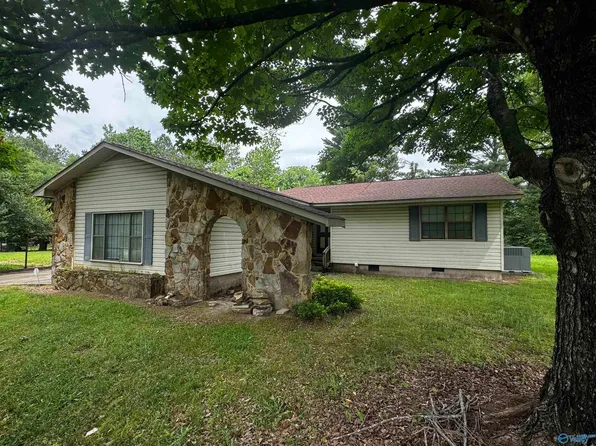 183 Medlock Rd, Albertville, AL 35950