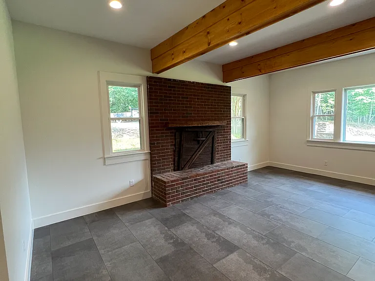 101 Eastwood Ave — Photo 19