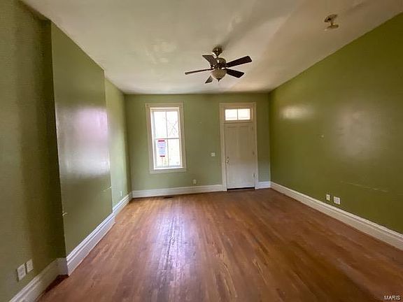 4th image of 2837 Texas Ave #B