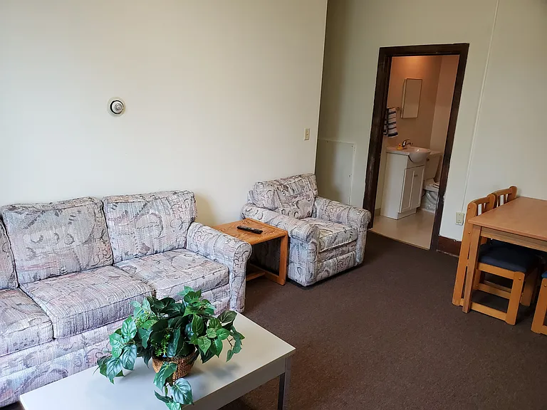 Aces Apartments — Photo 81