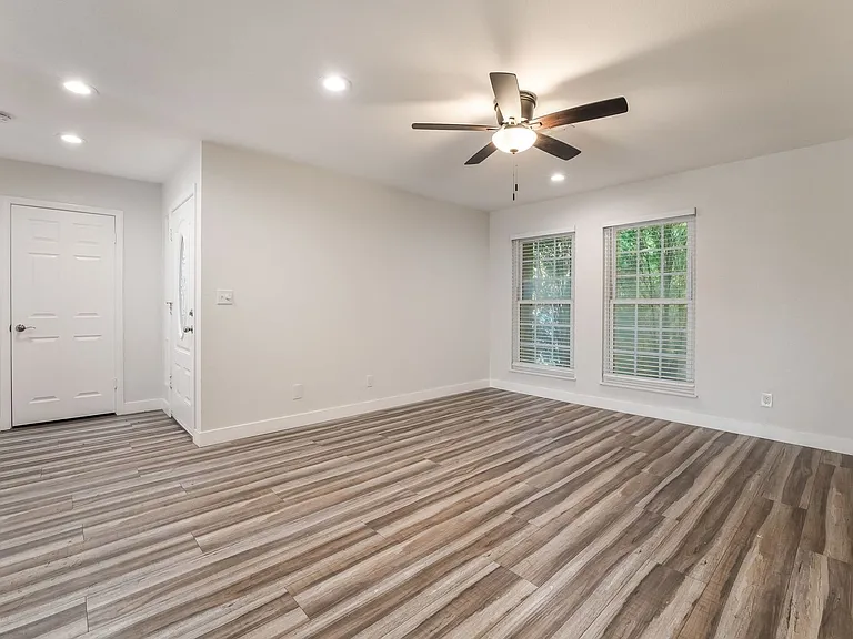 3949 S Torrey Pines Dr — Photo 33