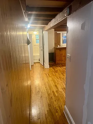 Rented by Alexander Bilu, LREB | media 10