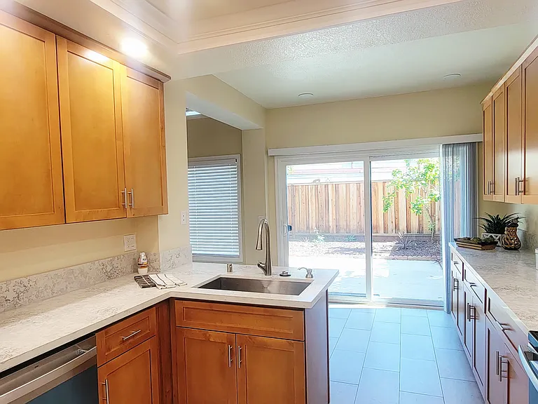 1146 Rosebriar Way #1 — Photo 5