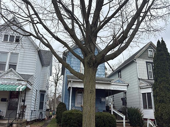 3rd image of 21 N 18th St