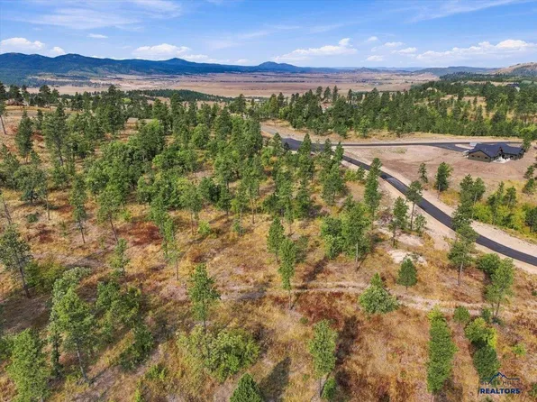 30 Three Peaks Pass Rd, Whitewood, SD 57793