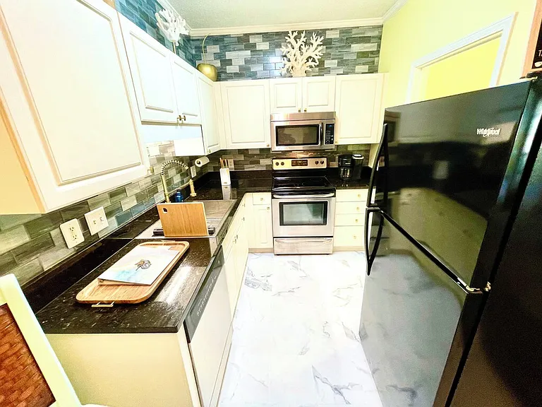 9734 Leyland Dr #8 — Photo 13