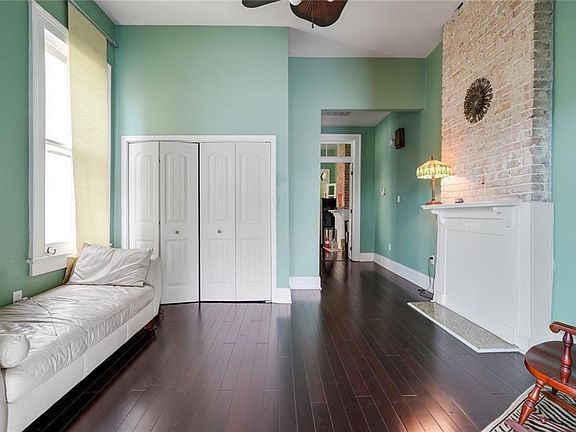 3rd image of 2621 Ursulines Ave