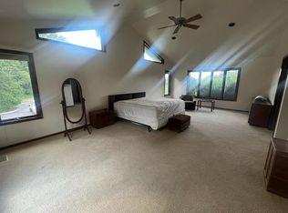 11 Hluchy Rd, Trenton, NJ 08691