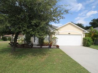 885 Tavernier Cir NE, Palm Bay, FL 32905