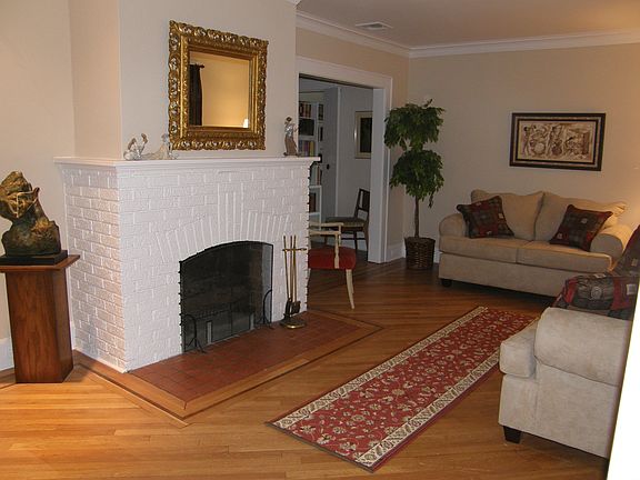 3rd image of 41 Parkview Dr