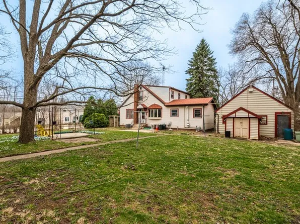 11425 259th Ave, Trevor, WI 53179