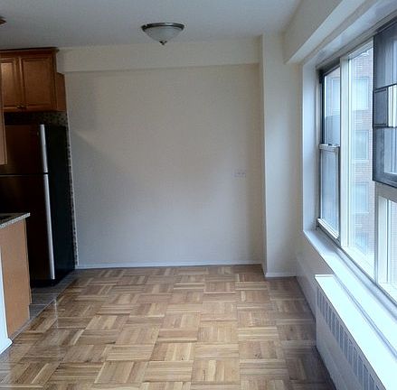 5th image of 130 Saint Edwards St APT 10A