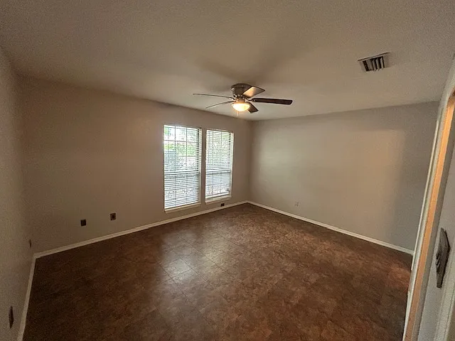 1200 Wyndham Dr — Photo 6