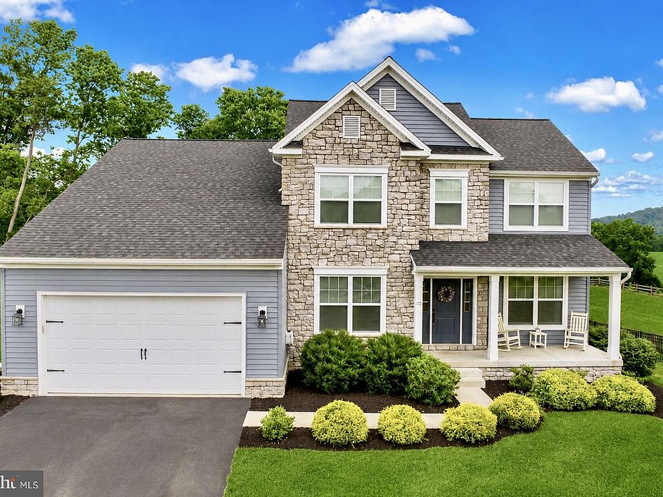 1st image of 331 Chatsworth Ct