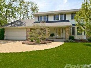 7824 Cardinal Ridge Ct, Saint Louis, MO 63119