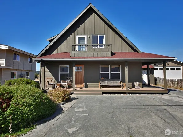 2633 Sunlight Beach Road, Clinton, WA 98236