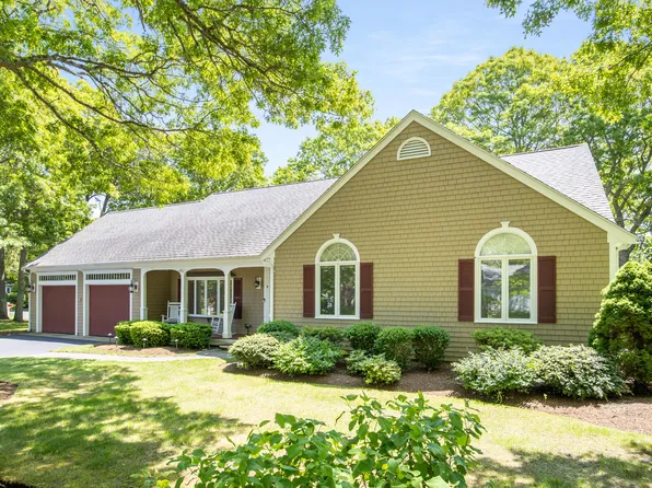 9 Dacey Drive, Centerville, MA 02632