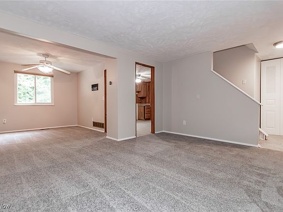 3rd image of 583 Trailwood Dr