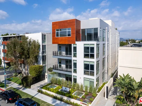 250 N Crescent Dr #301, Beverly Hills, CA 90210