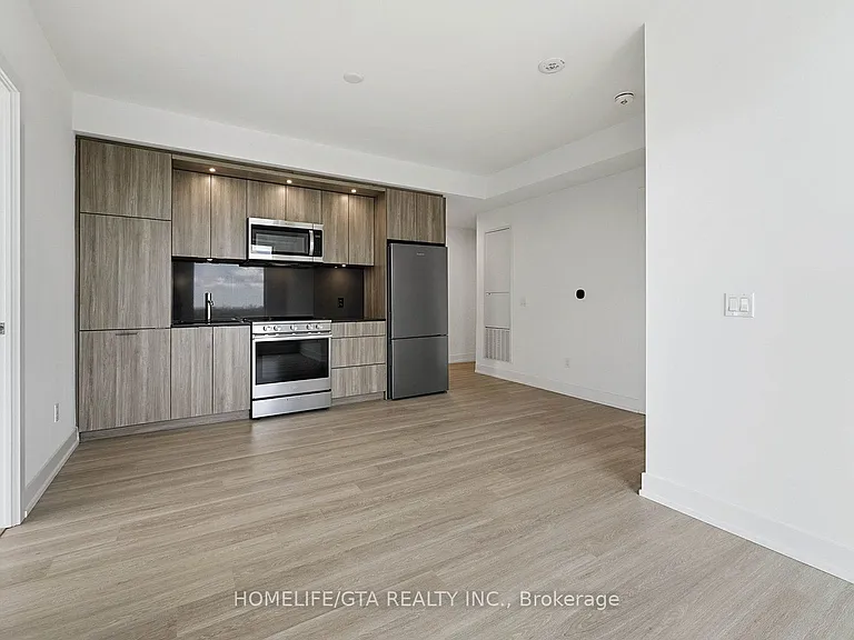 60 Central Park Dr #2413 — Photo 16