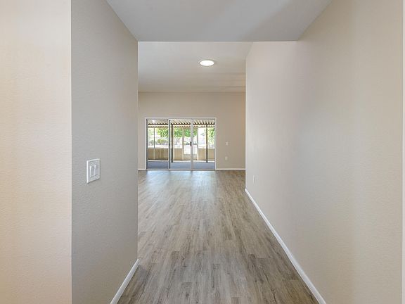 4th image of 9431 W Hutton Dr