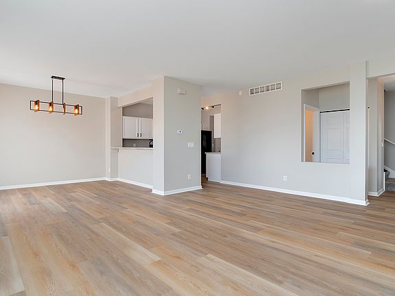 5th image of 7495 Thomas Dr #0