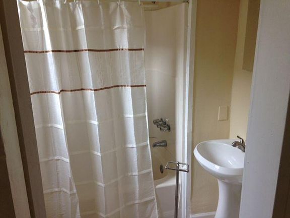 3rd image of 2608 Valence St #2608