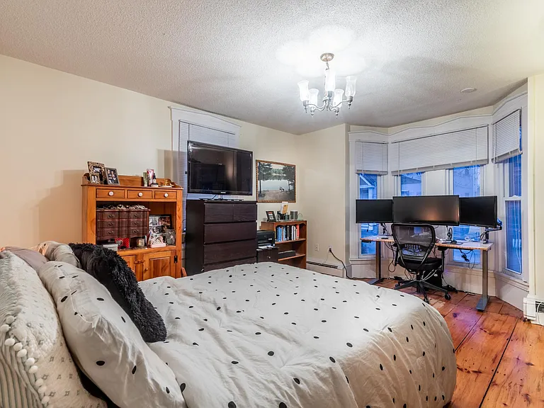 439 Islington St #1 — Photo 9