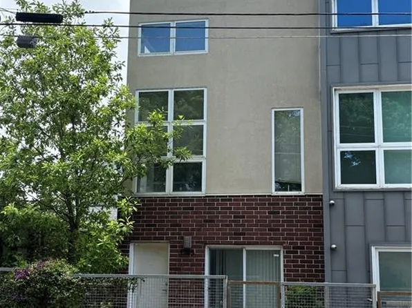 3983 Pennsylvania Ave, Kansas City, MO 64111
