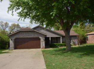 444 E Malinda Dr, Fayetteville, AR 72703