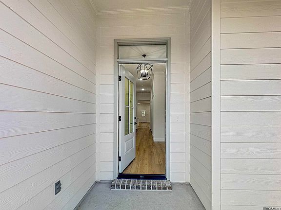 3rd image of 41106 Garden Ct